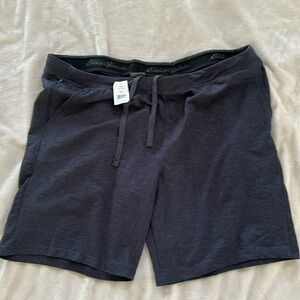 NWT EDDIE BAUER NAVY MENS SHORTS. PLUS SIZE 3XL.